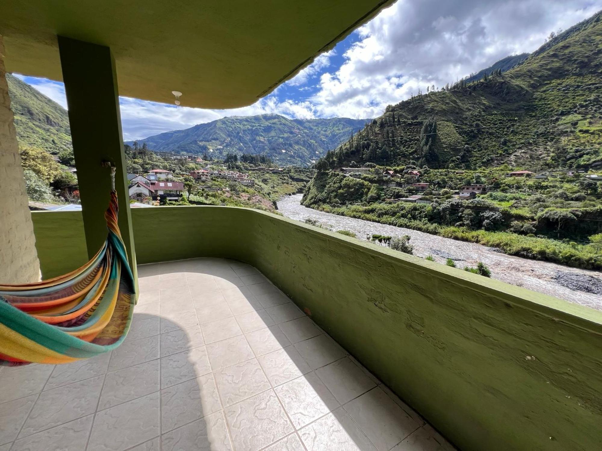 La Casa Verde Eco Guest House Banos  Exterior photo