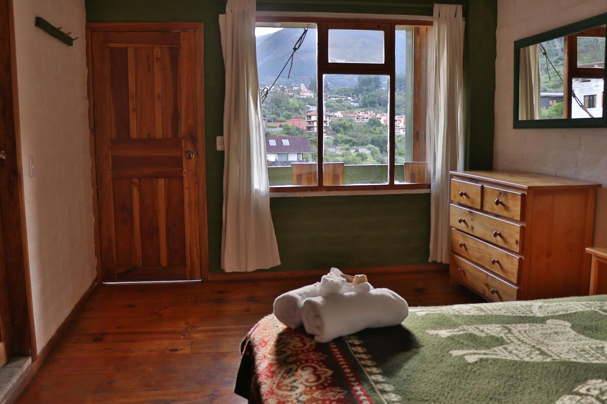 La Casa Verde Eco Guest House Banos  Room photo