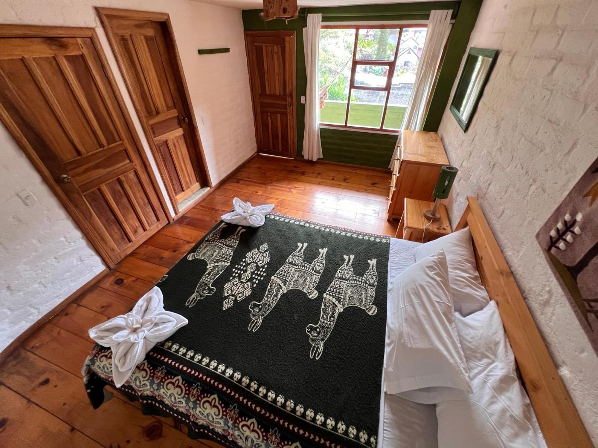 La Casa Verde Eco Guest House Banos  Room photo